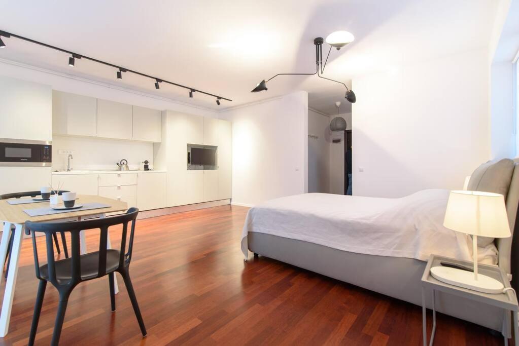 Bianco 16 - Central Studio Universitate - Old Town Bucarest Extérieur photo